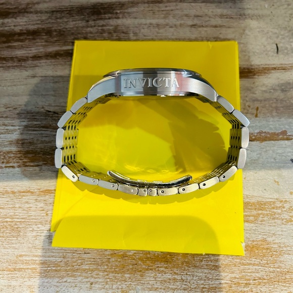 Vintage GMT Silver Invicta Watch Model 12228 - Picture 6 of 10